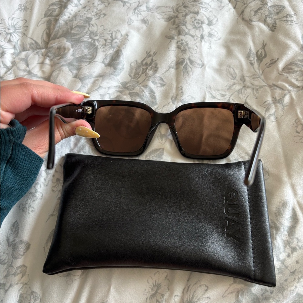 Quay Australia Brown Tortoise Sunglasses - Picture 4 of 9